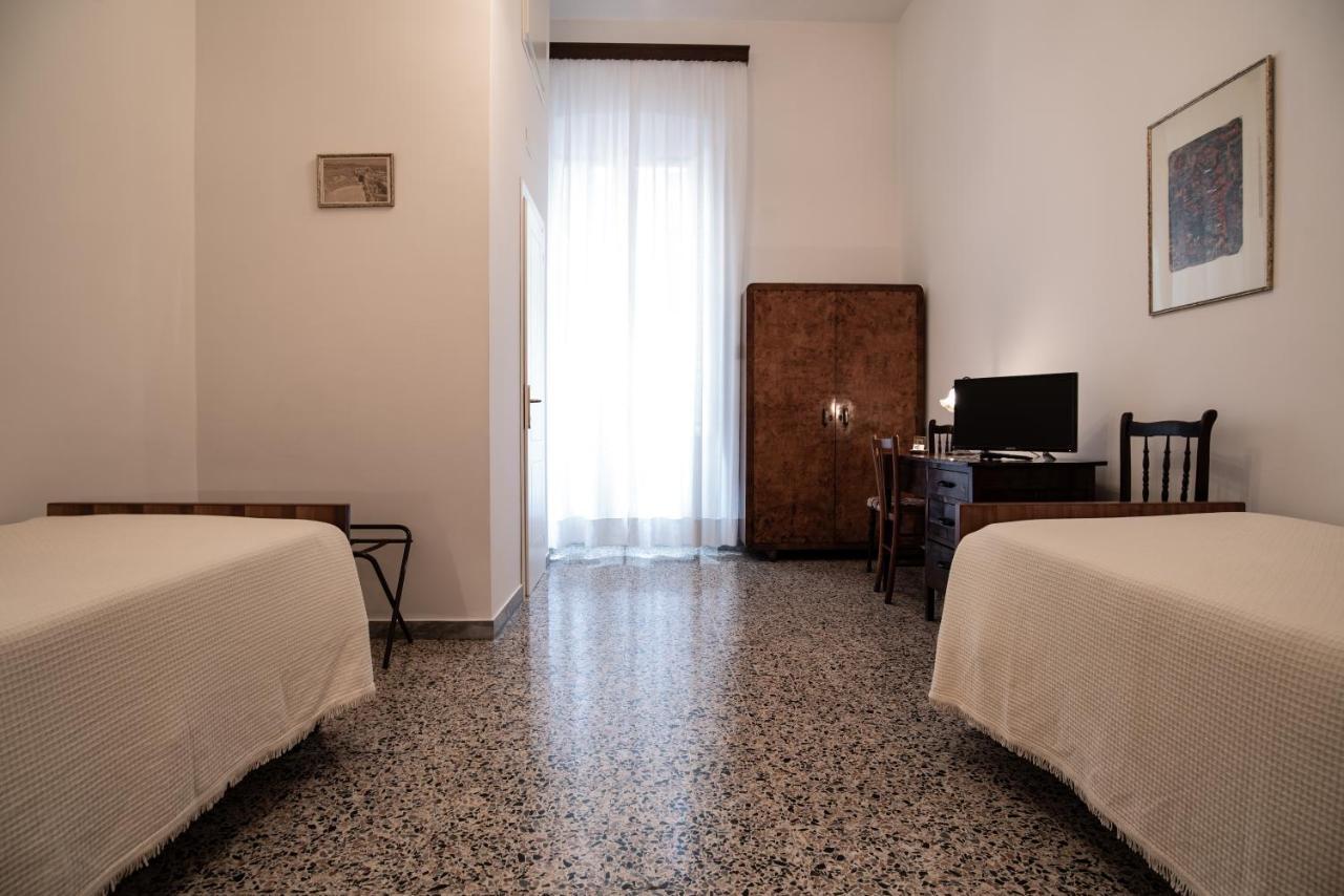 Hotel Aer Bj Vittoria كالياري المظهر الخارجي الصورة