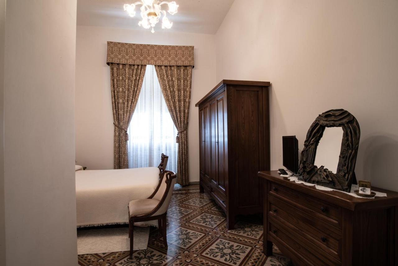 Hotel Aer Bj Vittoria كالياري المظهر الخارجي الصورة