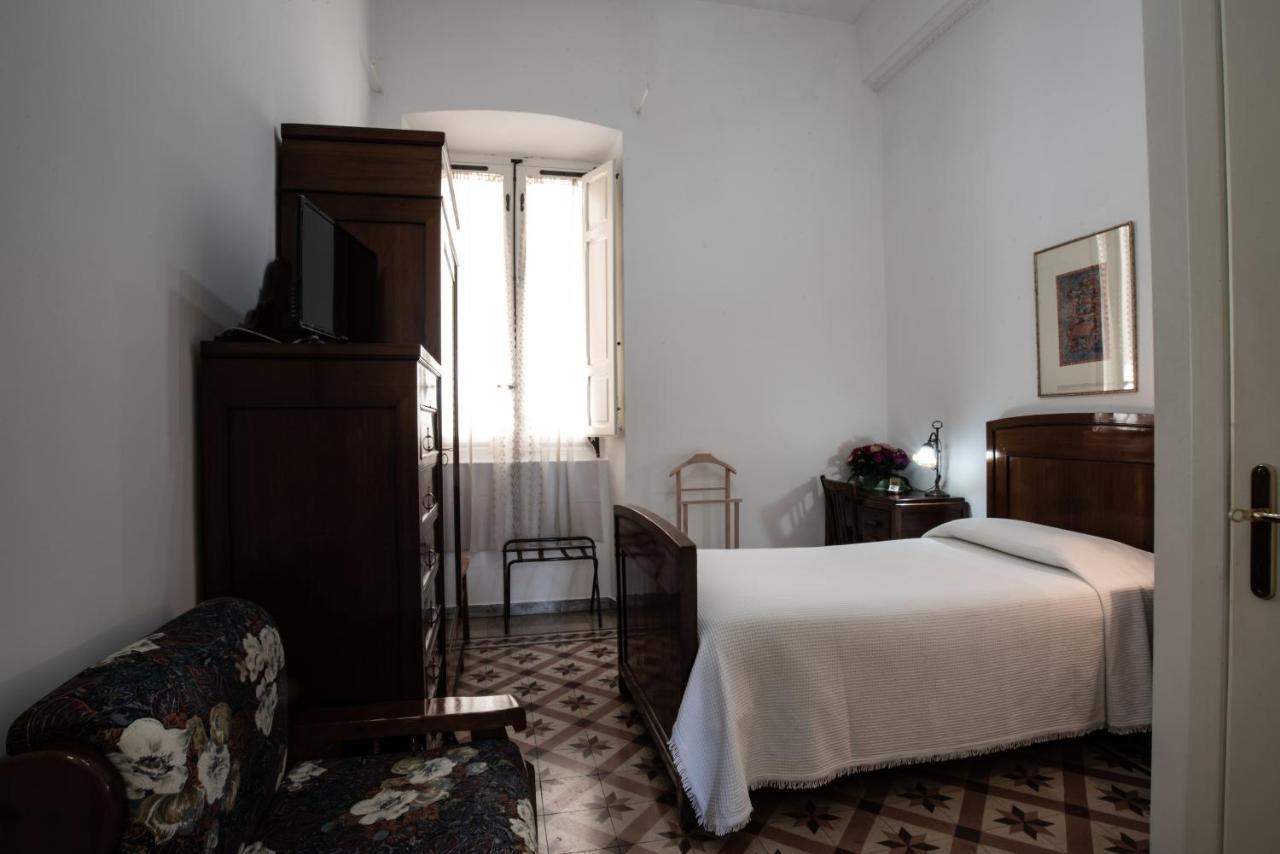 Hotel Aer Bj Vittoria كالياري المظهر الخارجي الصورة
