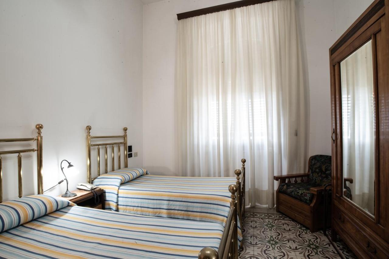 Hotel Aer Bj Vittoria كالياري المظهر الخارجي الصورة