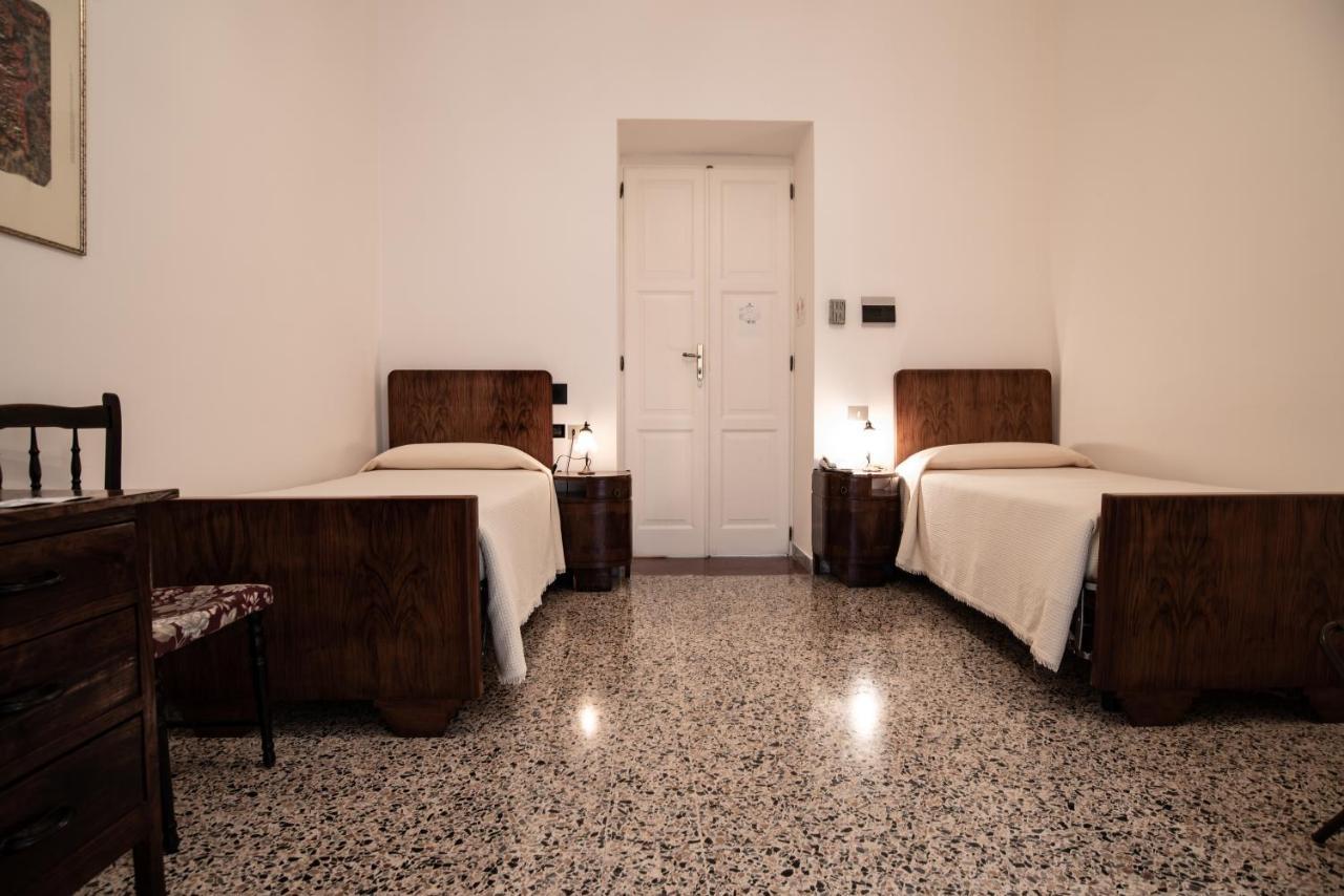 Hotel Aer Bj Vittoria كالياري المظهر الخارجي الصورة