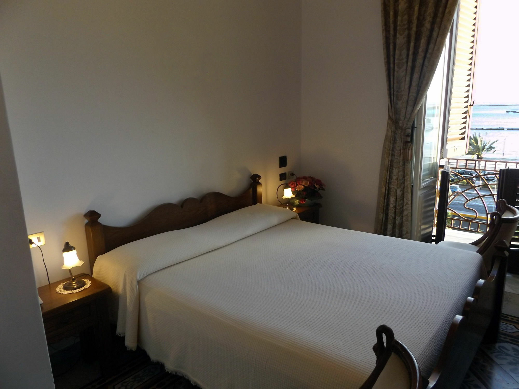 Hotel Aer Bj Vittoria كالياري المظهر الخارجي الصورة
