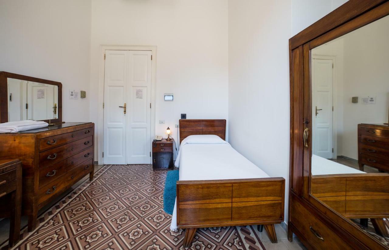 Hotel Aer Bj Vittoria كالياري المظهر الخارجي الصورة